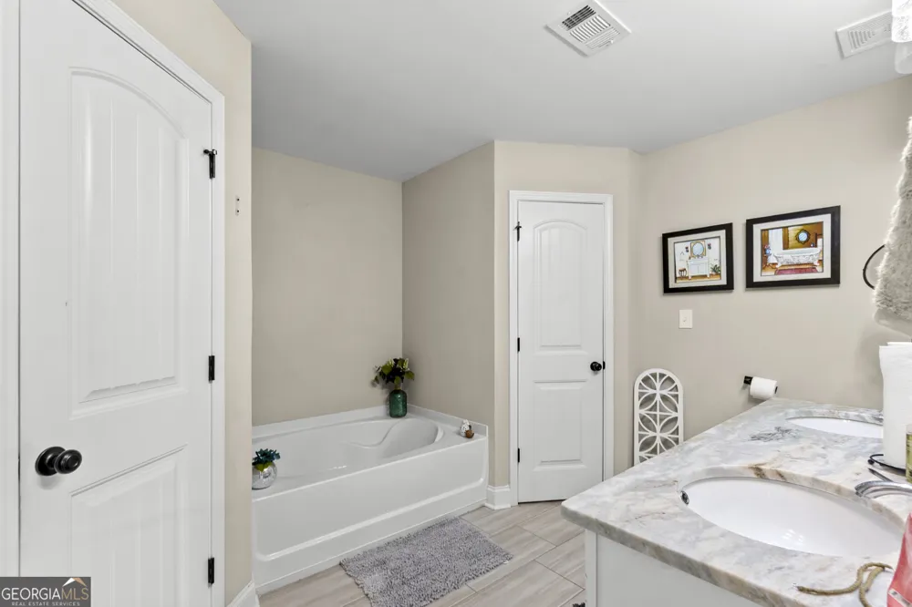 140 Sourwood LN Warner Robins, GA 31093
