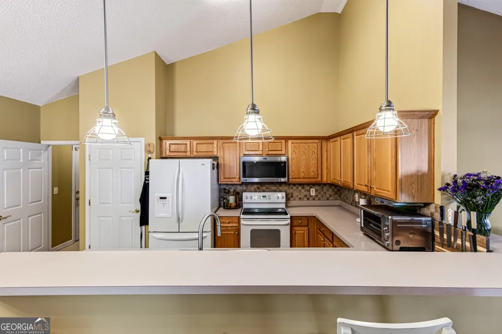 172 Camry LN Grayson, GA 30017
