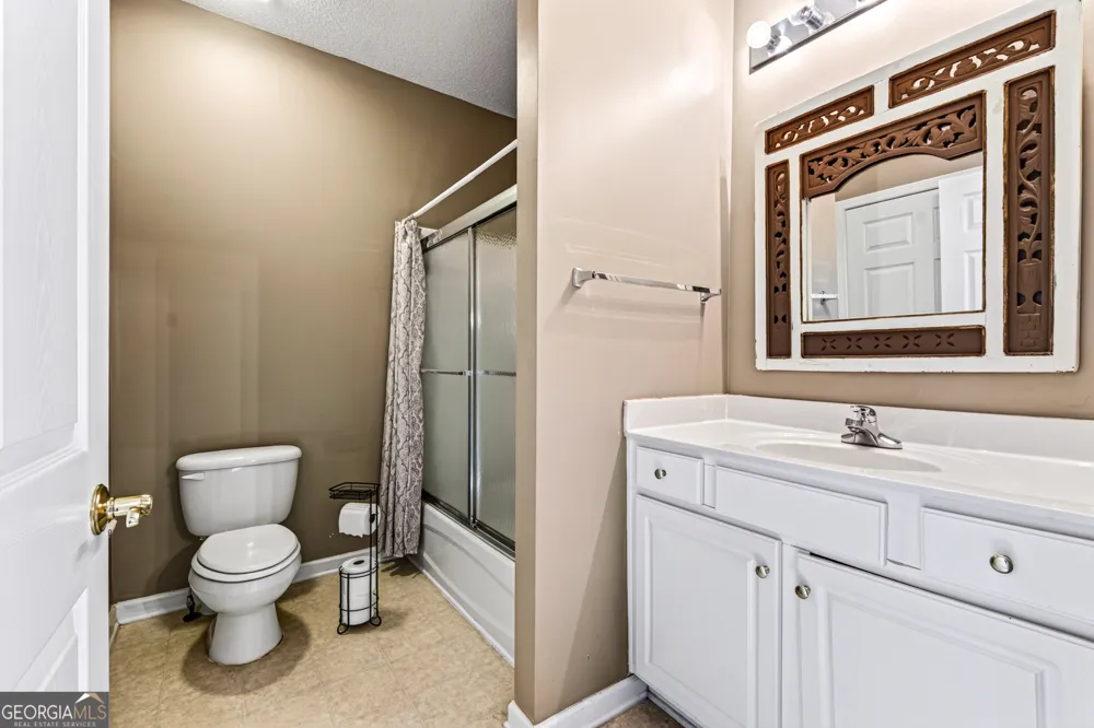 172 Camry LN Grayson, GA 30017
