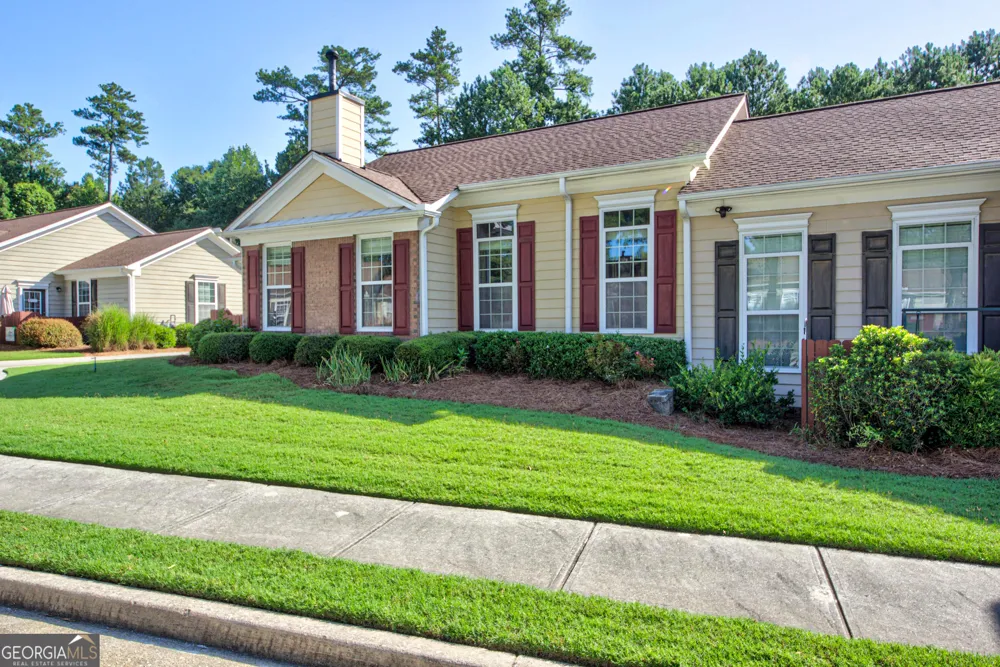 172 Camry LN Grayson, GA 30017