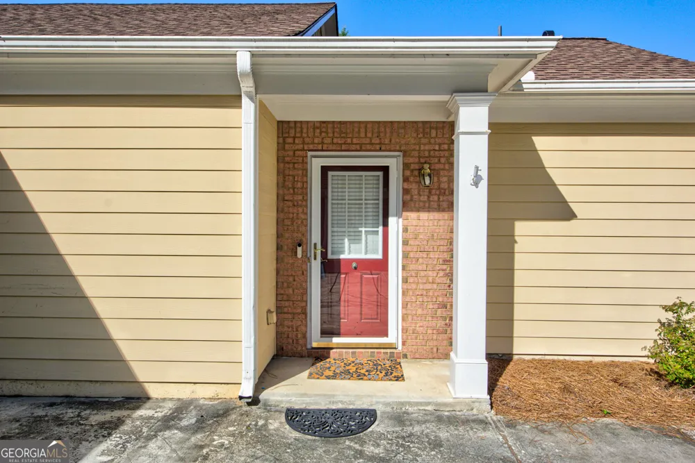 172 Camry LN Grayson, GA 30017