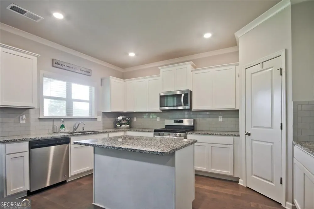 159 Azalea Bloom DR Loganville, GA 30052