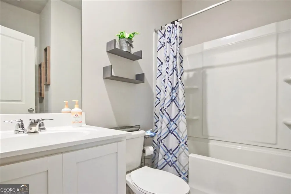 159 Azalea Bloom DR Loganville, GA 30052