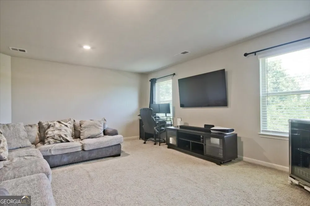 159 Azalea Bloom DR Loganville, GA 30052