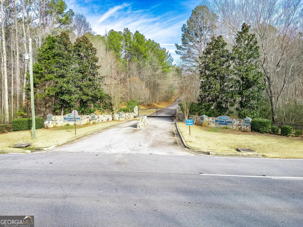 467 Rivers RD Fayetteville, GA 30214