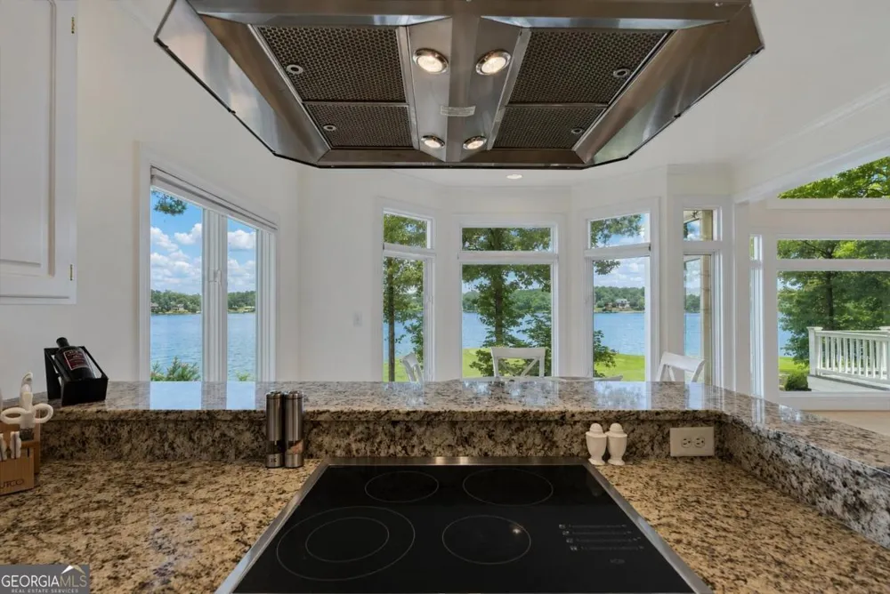 109 Bulloch Hall LN Eatonton, GA 31024