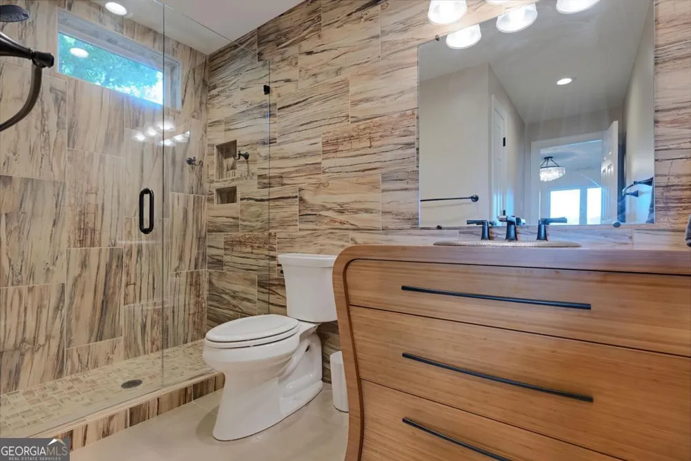 109 Bulloch Hall LN Eatonton, GA 31024
