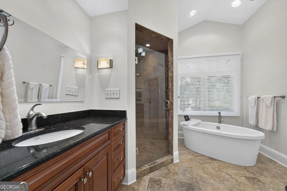 109 Bulloch Hall LN Eatonton, GA 31024