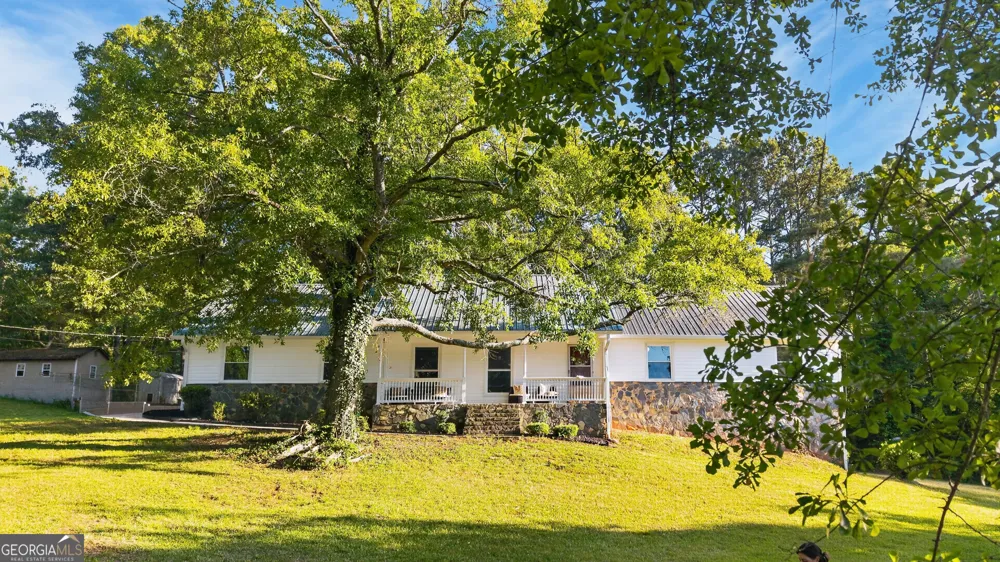 662 Highway 18 W Barnesville, GA 30204