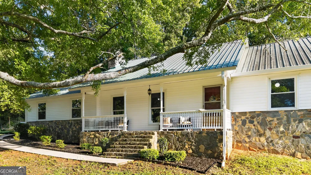 662 Highway 18 W Barnesville, GA 30204