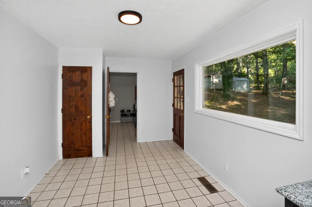 662 Highway 18 W Barnesville, GA 30204