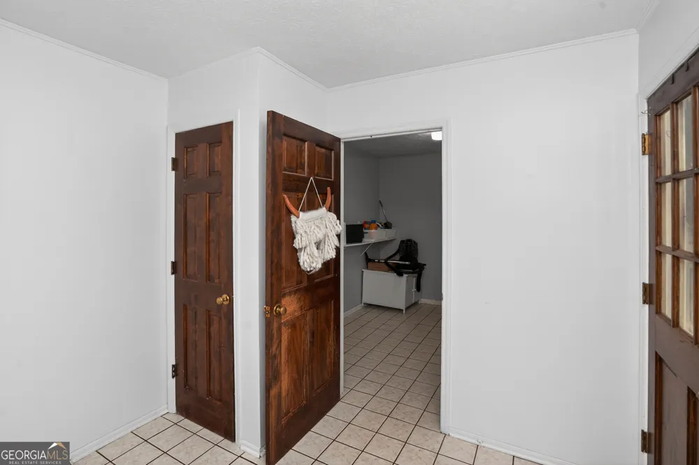 662 Highway 18 W Barnesville, GA 30204