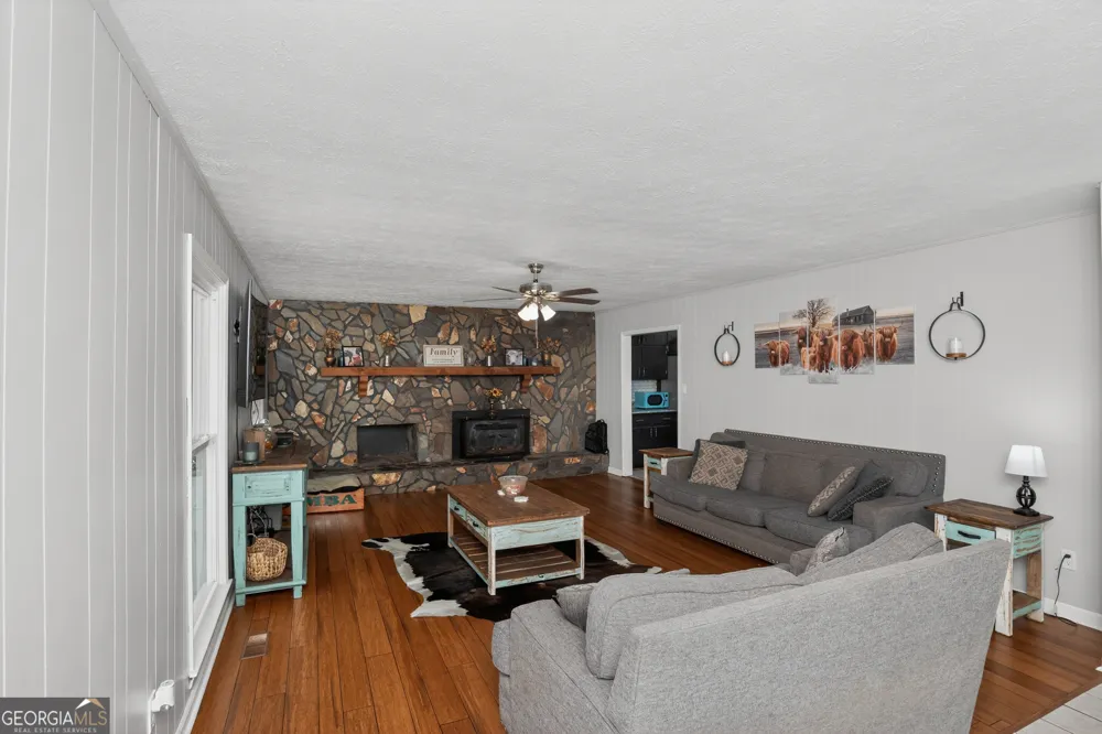 662 Highway 18 W Barnesville, GA 30204