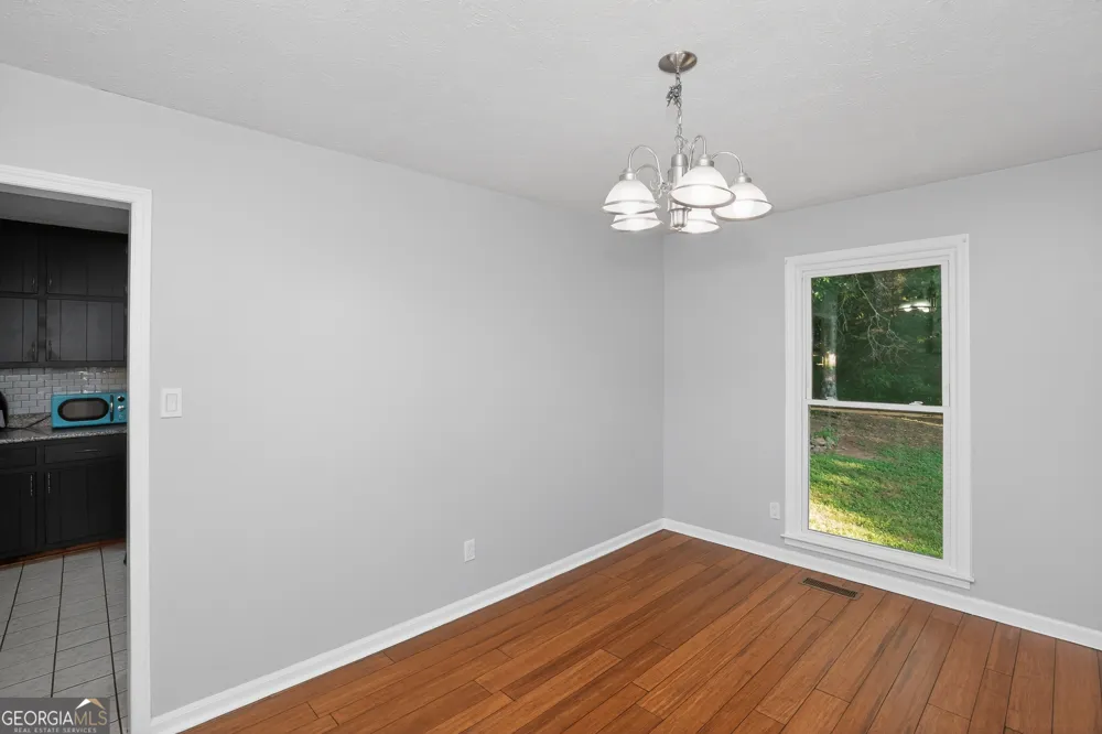 662 Highway 18 W Barnesville, GA 30204