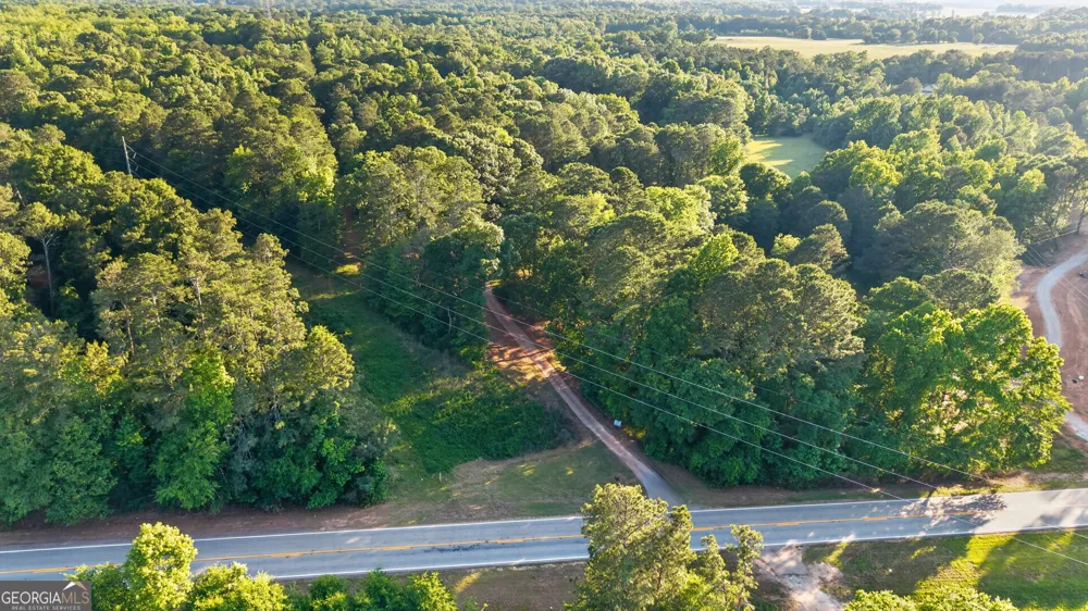 662 Highway 18 W Barnesville, GA 30204