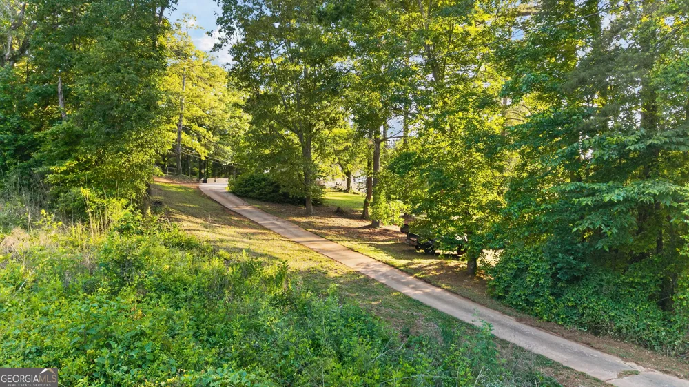 662 Highway 18 W Barnesville, GA 30204