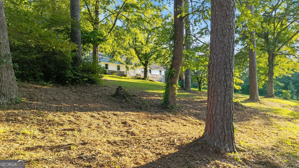 662 Highway 18 W Barnesville, GA 30204