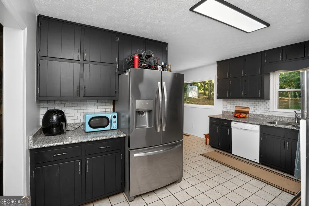 662 Highway 18 W Barnesville, GA 30204