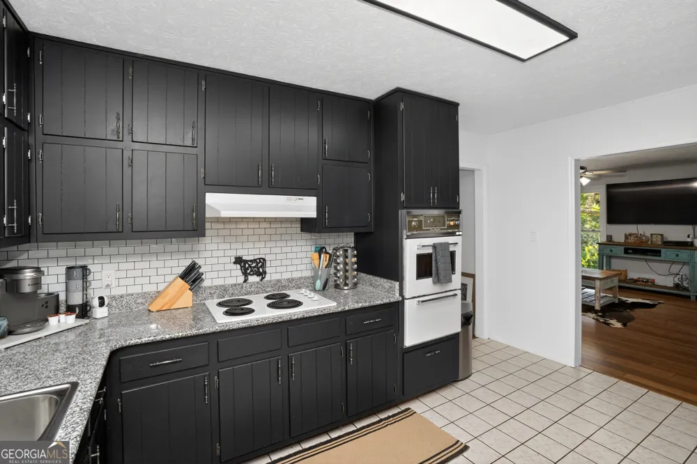 662 Highway 18 W Barnesville, GA 30204
