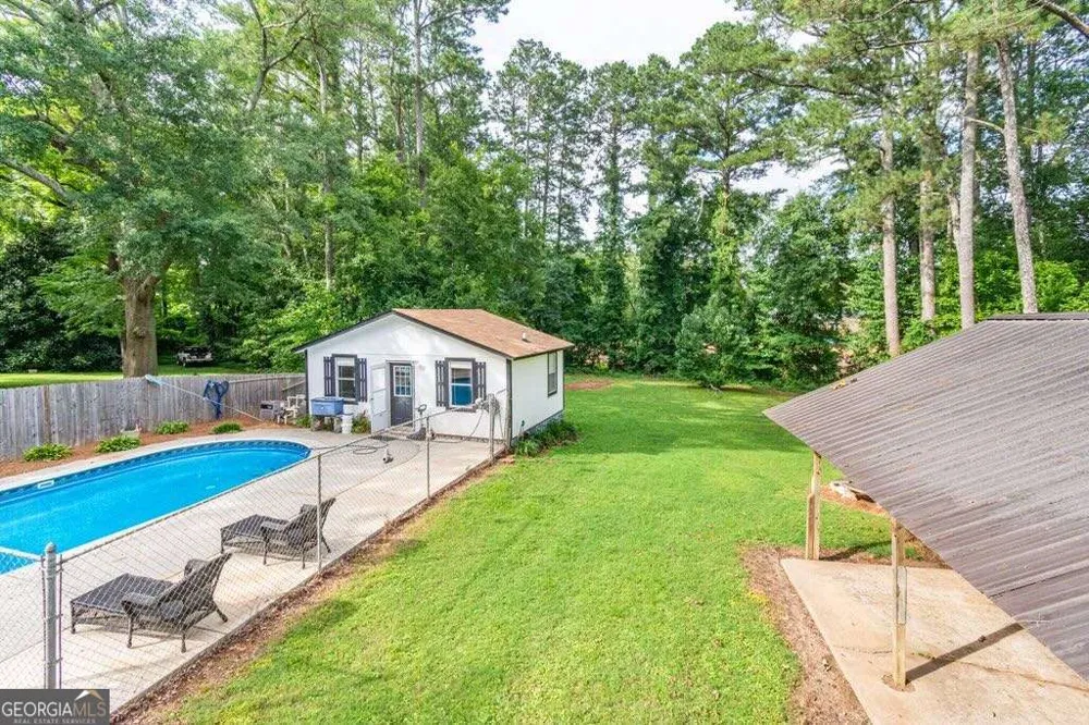 7194 Reinhardt College PKWY Waleska, GA 30183