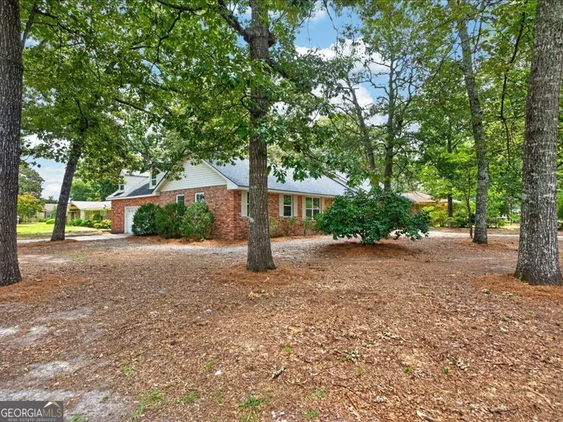 216 Ridgeland DR Warner Robins, GA 31093