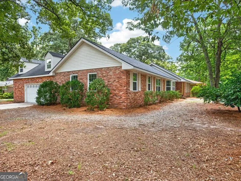 216 Ridgeland DR Warner Robins, GA 31093