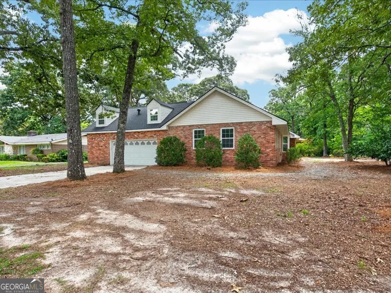 216 Ridgeland DR Warner Robins, GA 31093