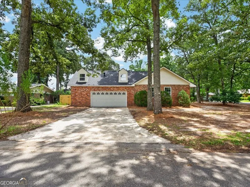 216 Ridgeland DR Warner Robins, GA 31093