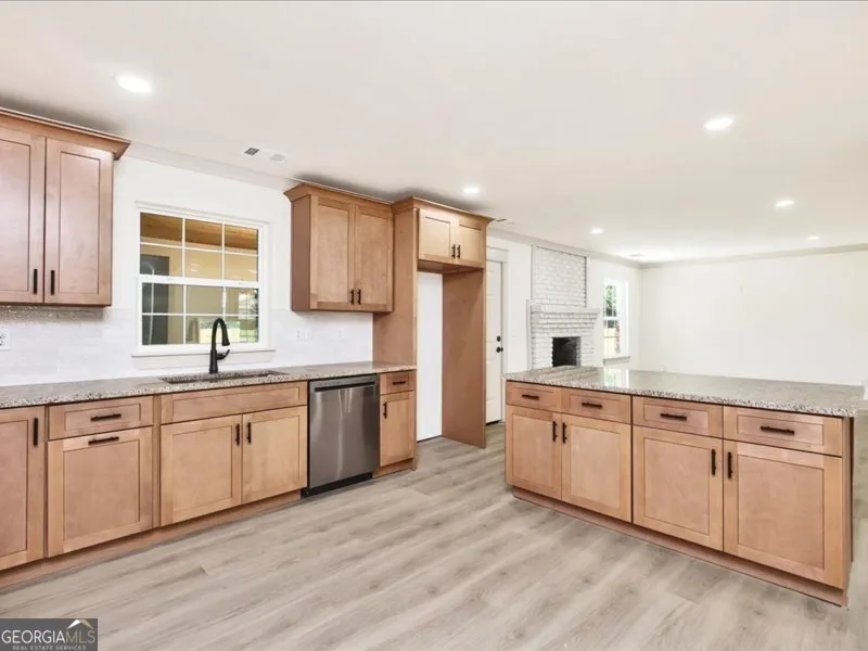 216 Ridgeland DR Warner Robins, GA 31093