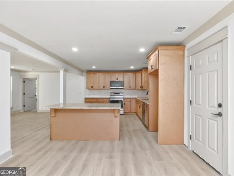 216 Ridgeland DR Warner Robins, GA 31093
