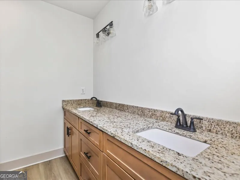 216 Ridgeland DR Warner Robins, GA 31093