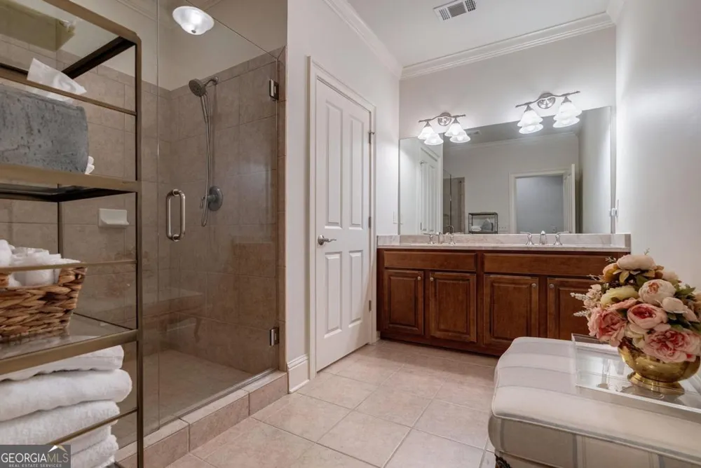 1081 Regency DR Greensboro, GA 30642