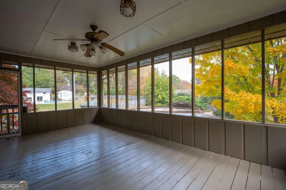 127 Windsor DR Calhoun, GA 30701