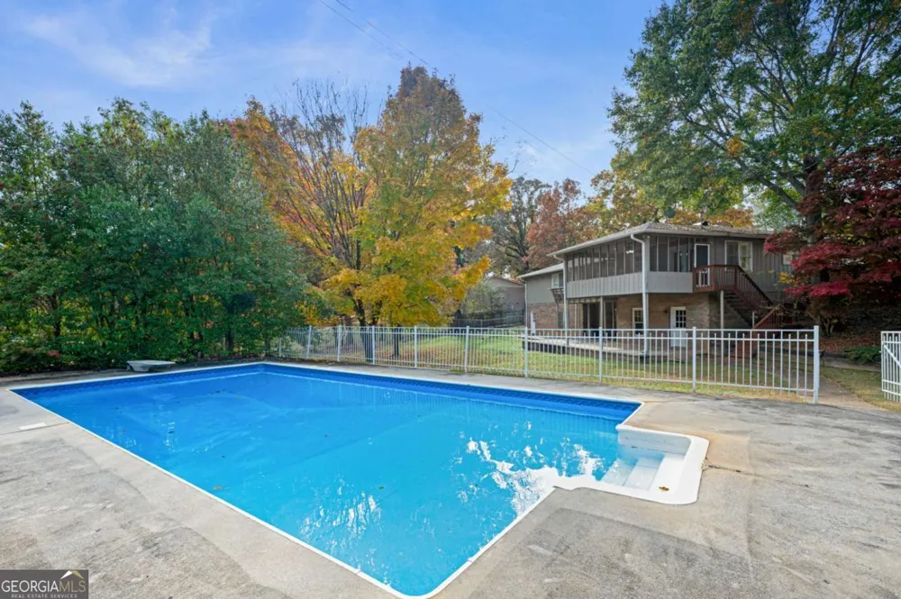 127 Windsor DR Calhoun, GA 30701