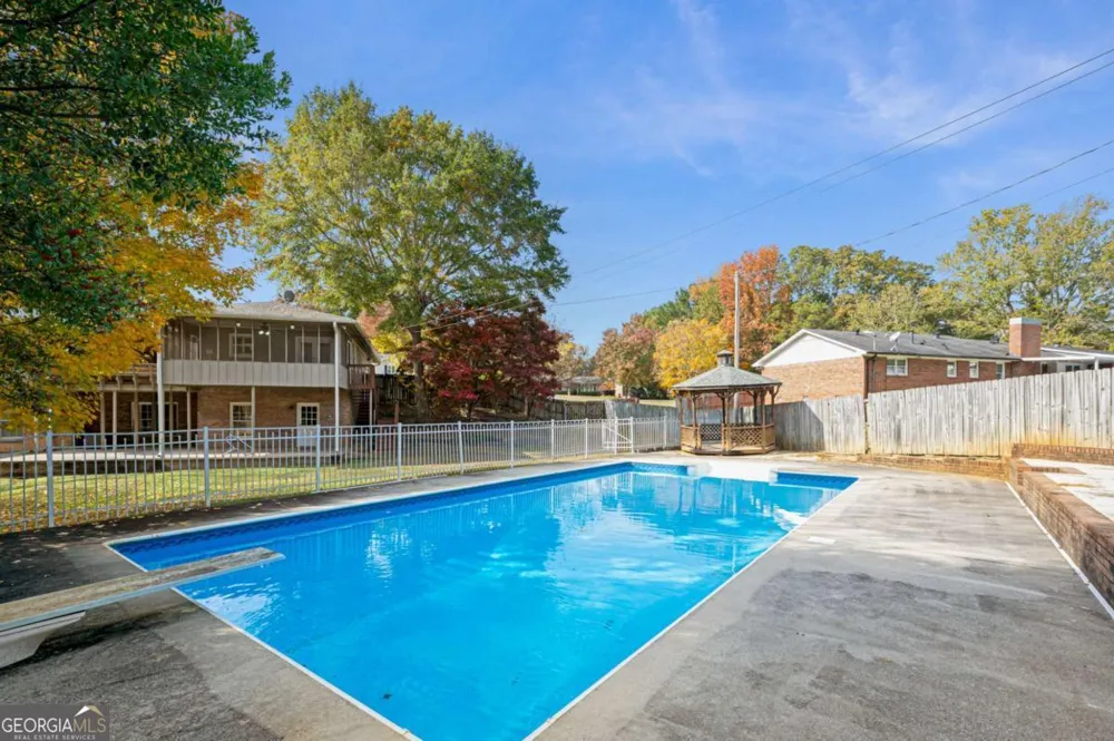 127 Windsor DR Calhoun, GA 30701