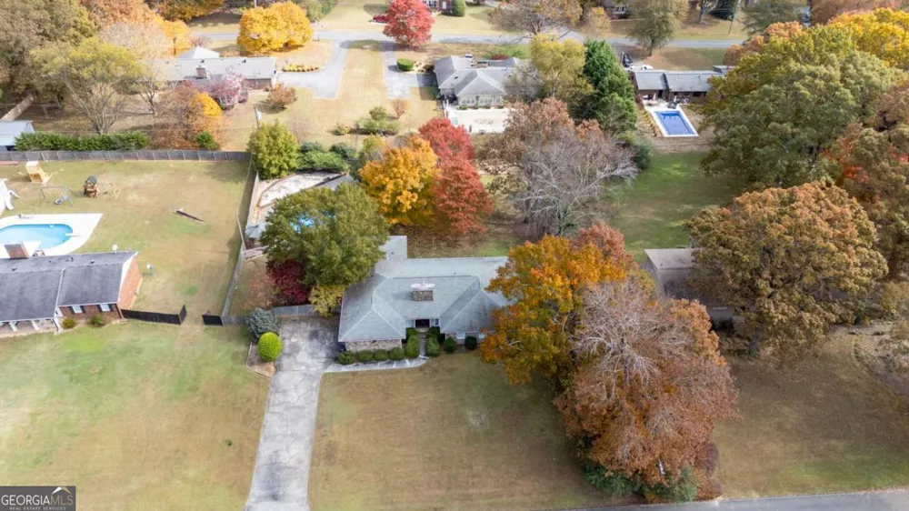 127 Windsor DR Calhoun, GA 30701
