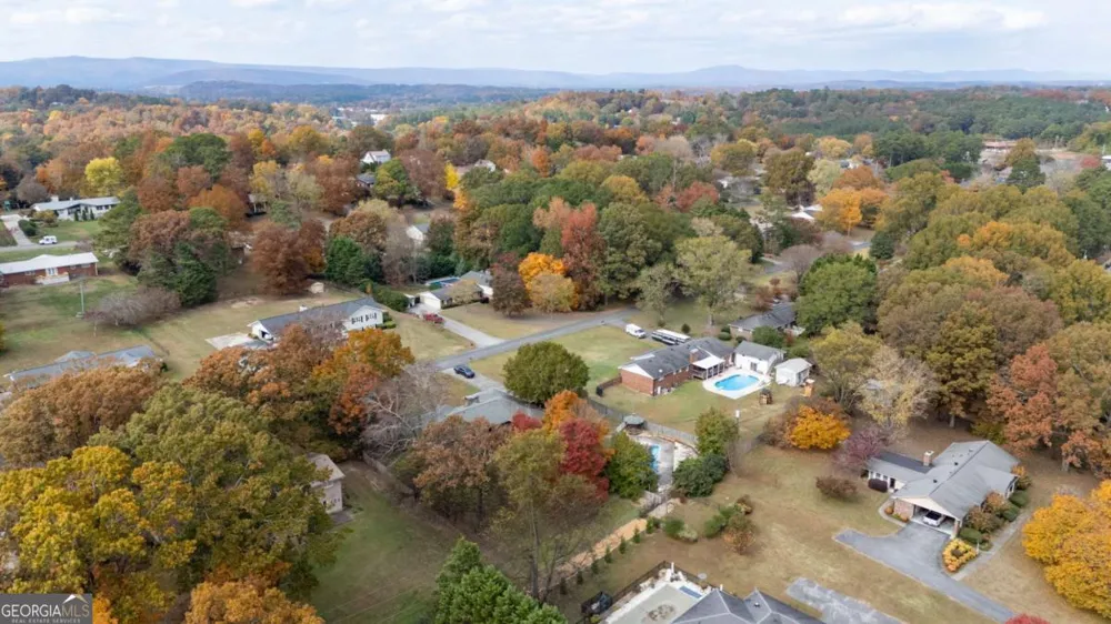 127 Windsor DR Calhoun, GA 30701