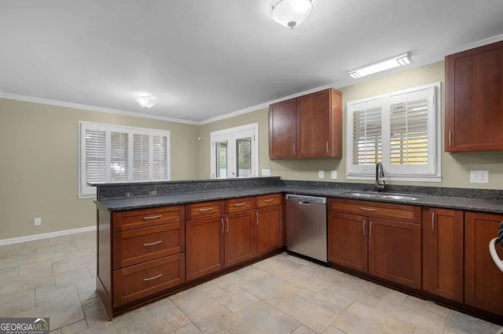 127 Windsor DR Calhoun, GA 30701