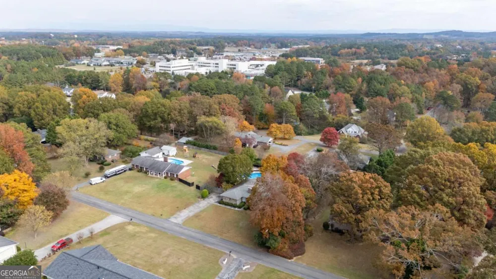 127 Windsor DR Calhoun, GA 30701