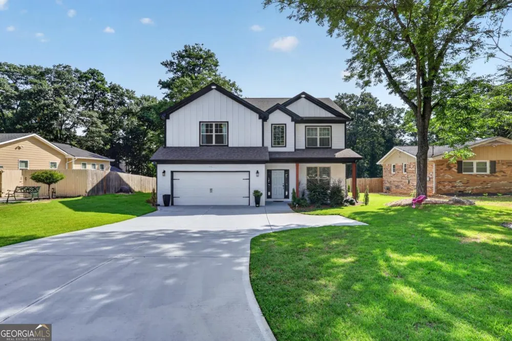 208 Shields ST Winder, GA 30680
