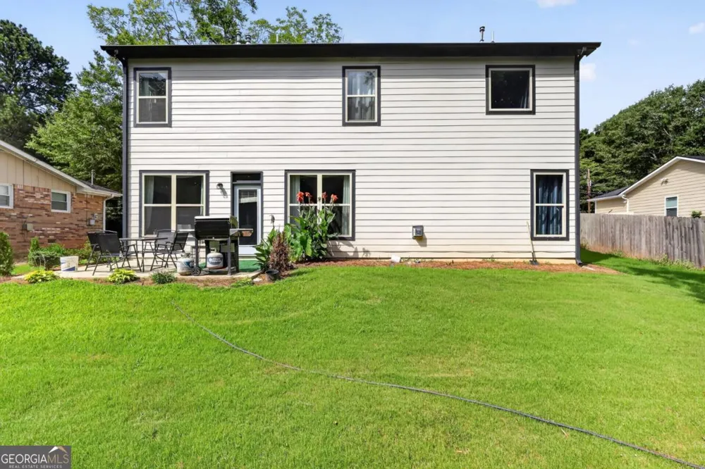208 Shields ST Winder, GA 30680