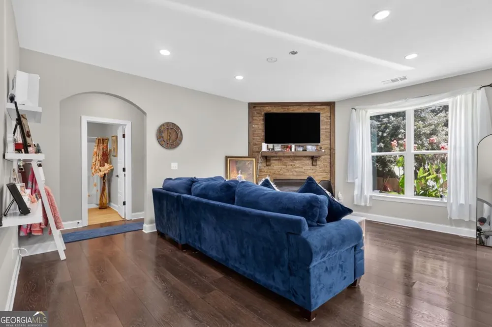 208 Shields ST Winder, GA 30680