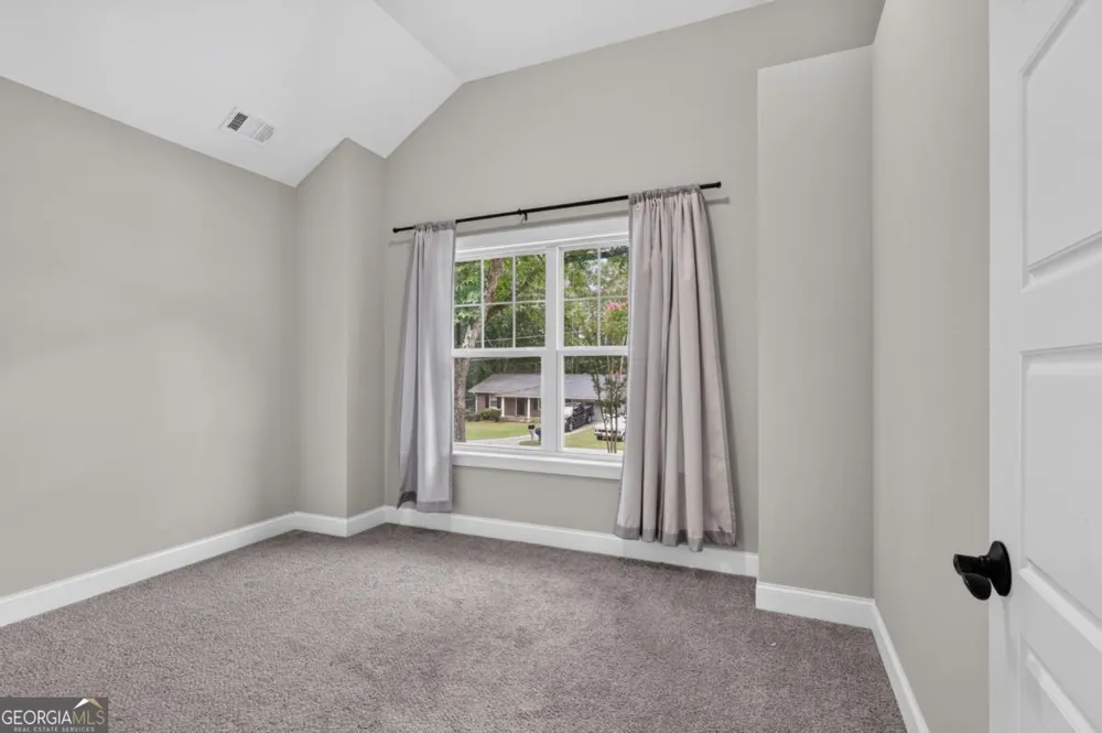 208 Shields ST Winder, GA 30680