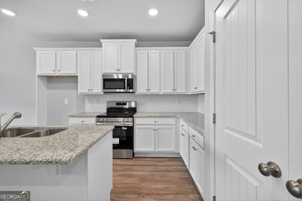2849 Lillian LN Douglasville, GA 30135