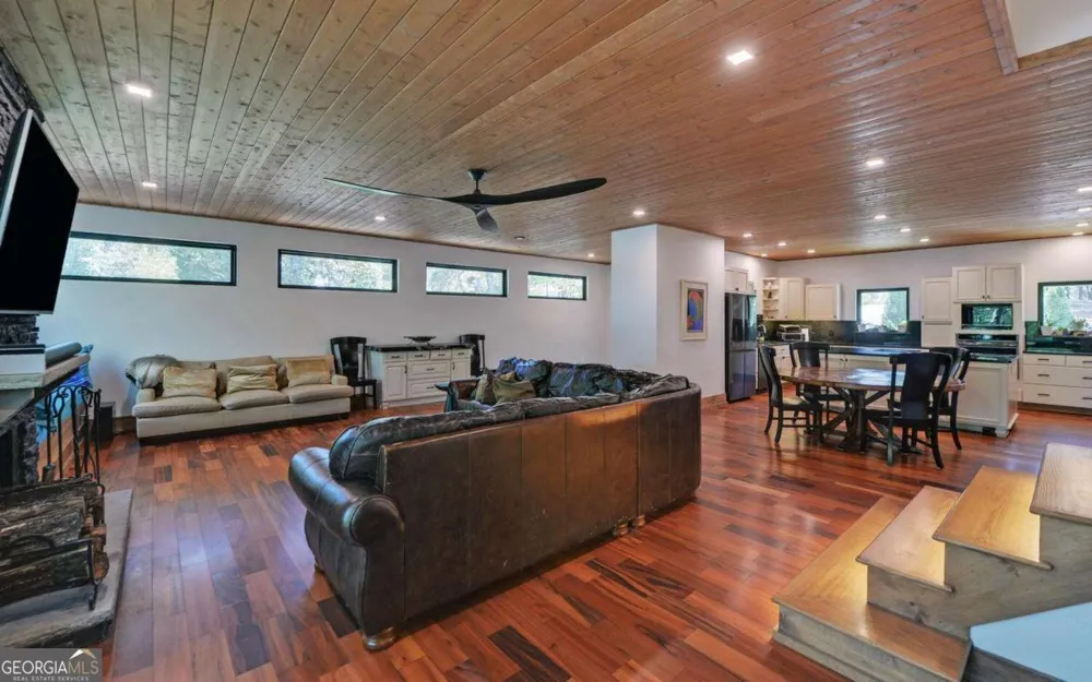 675 Freedom Heights Hartwell, GA 30643