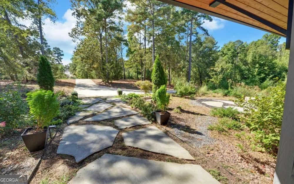 675 Freedom Heights Hartwell, GA 30643