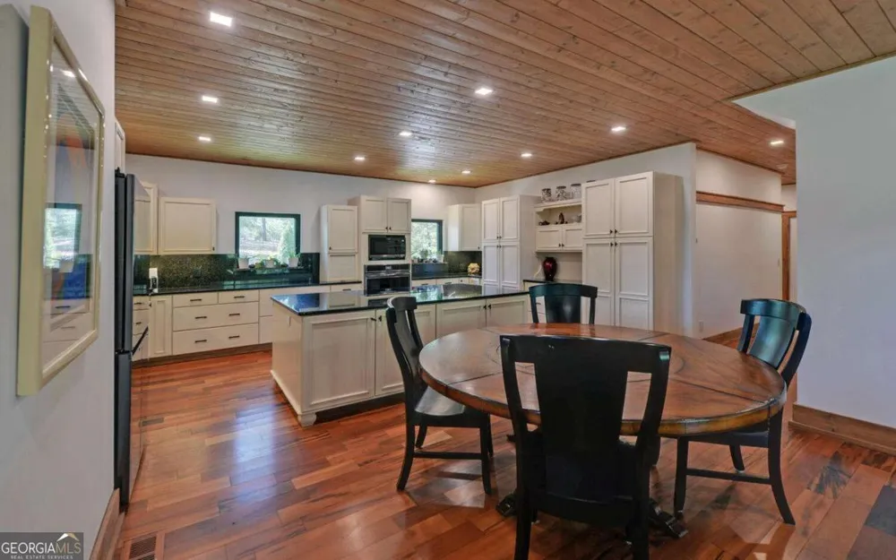 675 Freedom Heights Hartwell, GA 30643