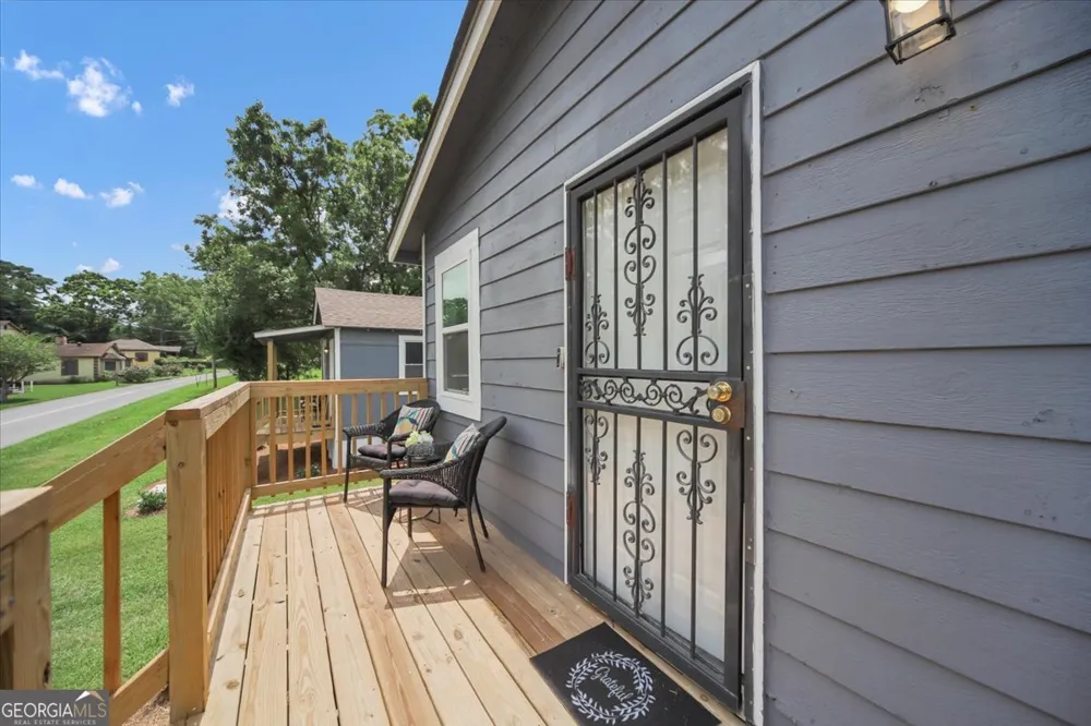 242 Jackson ST Barnesville, GA 30204