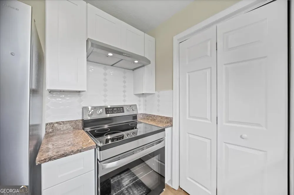 242 Jackson ST Barnesville, GA 30204