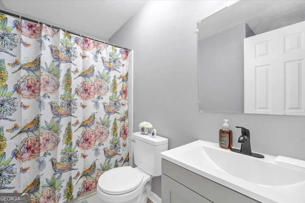 242 Jackson ST Barnesville, GA 30204